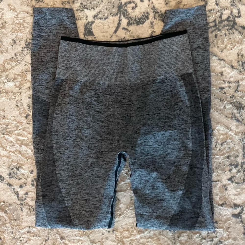 PINK Victoria’s Secret leggings yoga pants Sz Small
